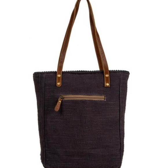 ▪️Myra Handcrafted Quilted Motif/Embroidered Tote - Picture 3 of 13